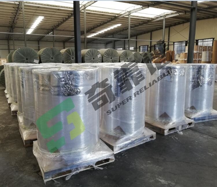 Adhésif PET blanc 25um 25mic pour l'étiquette adhésive de pneus pour la fabrication TG3435